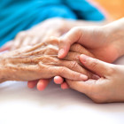Seniori v núdzi: Ako im zabezpečiť potrebnú zdravotnú a sociálnu starostlivosť